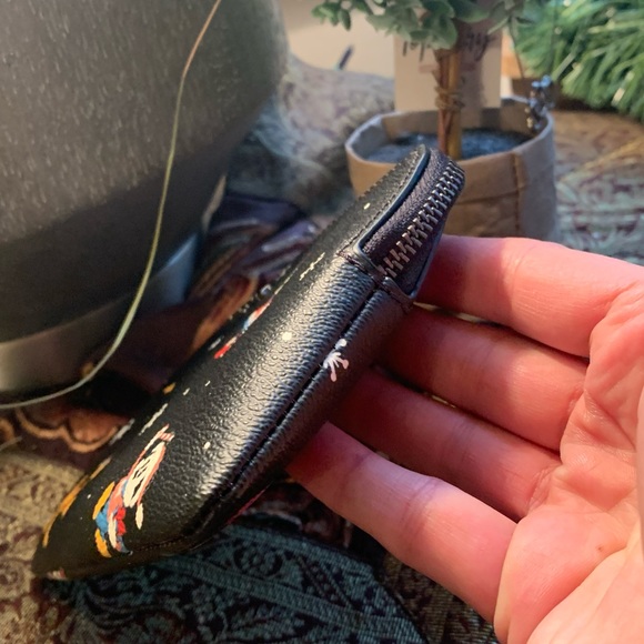 Authentic COACH Signature Coated leather Disney Xmas print zip top wristlet - Picture 13 of 16